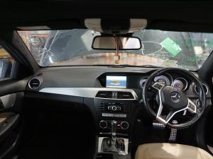 2011 Mercedes Benz C Class C204 image 5