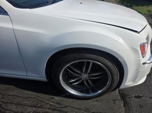 2013 Chrysler 300c image 5