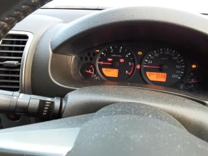 2010 Nissan Navara 4X4 ST image 5