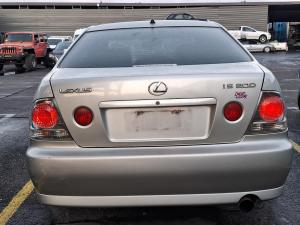 1999 Lexus Is image 5