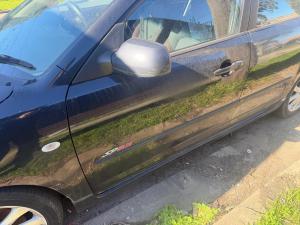 2004 Mazda 3 image 5