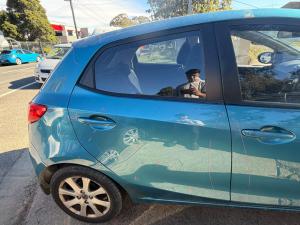 2014 Mazda 2 image 5