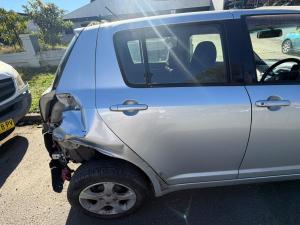 2005 Suzuki Swift EZ image 5