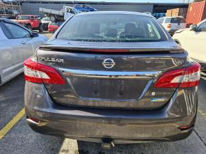 2013 Nissan Pulsar B17 image 5