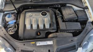 2004 Volkswagen Golf 1.9 TDI COMFORTLINE image 5