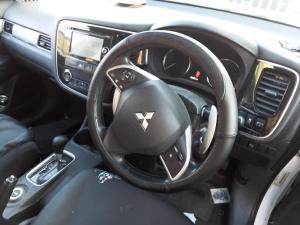 2013 Mitsubishi Outlander LS 7 SEAT 4WD image 5