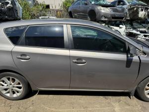 2014 Toyota Corolla image 5