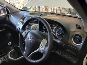 2015 Nissan Navara NP300 image 5
