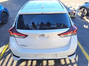 2015 Toyota Corolla ZRE182R image 5