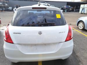 2011 Suzuki Swift FZ image 5