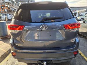 2017 Toyota Kluger GSU50R image 5
