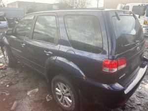 2010 Ford Escape ZD image 5