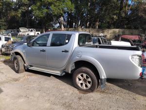 2014 Mitsubishi Triton MN image 5