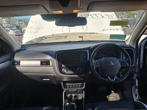 2016 Mitsubishi Outlander ZJ-ZL image 5
