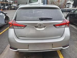 2015 Toyota Corolla ZRE182R image 5