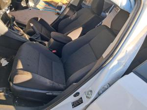 2017 Toyota Corolla ZRE182R image 5