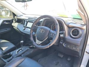 2014 Toyota Rav4 XA40 image 5