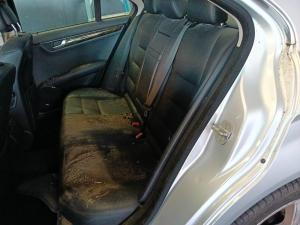 2010 Mercedes Benz C Class W204/S204 image 5