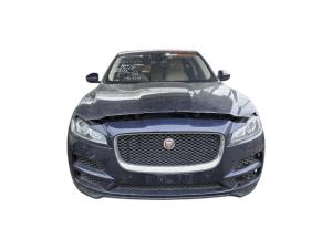 2016 Jaguar F Pace X761 20D PRESTIGE image 5