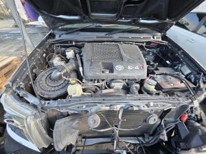 2013 Toyota Hilux KUN26R SR5 image 5