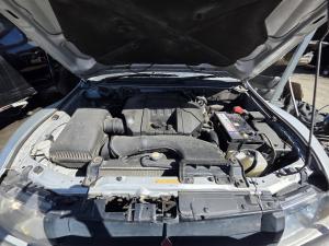 2002 Mitsubishi Pajero NM GLS image 5