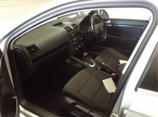 volkswagen Jetta 1.6TDI CAYC 03 2010 Parts & Wrecking