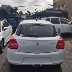 2018 Suzuki Swift image 6