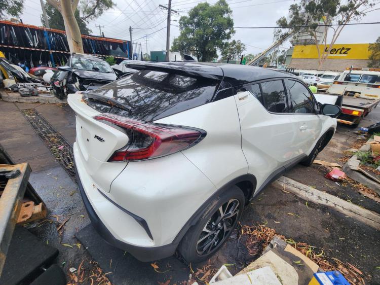 toyota C-hr 2017 Parts & Wrecking