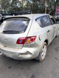 2004 Mazda 3 image 6