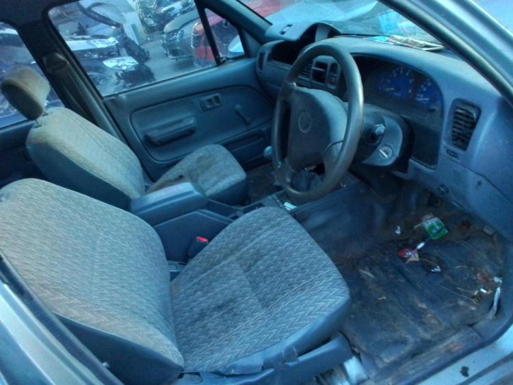 toyota Hiilux Jan 2004 Parts & Wrecking