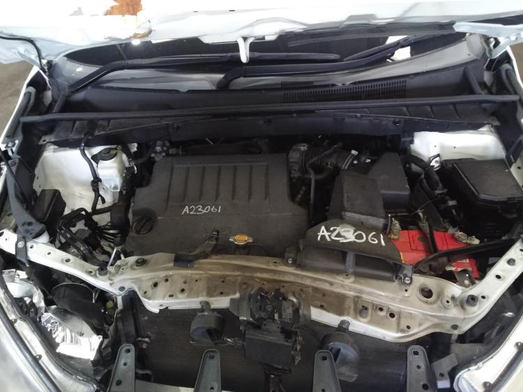 toyota Kluger GRANDE Feb 2015 Parts & Wrecking