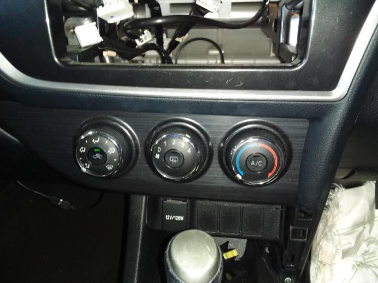 toyota Corolla ASCENT SPORT Oct 2014 Parts & Wrecking