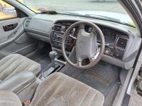 2002 Toyota Avalon MCX10R image 6