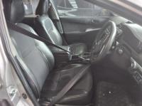 2016 Toyota Camry AVV50R image 6