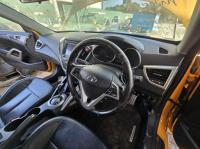 2013 Hyundai Veloster FS + image 6