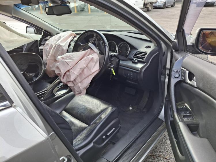 honda Accord LUXURY Apr 2010 Parts & Wrecking