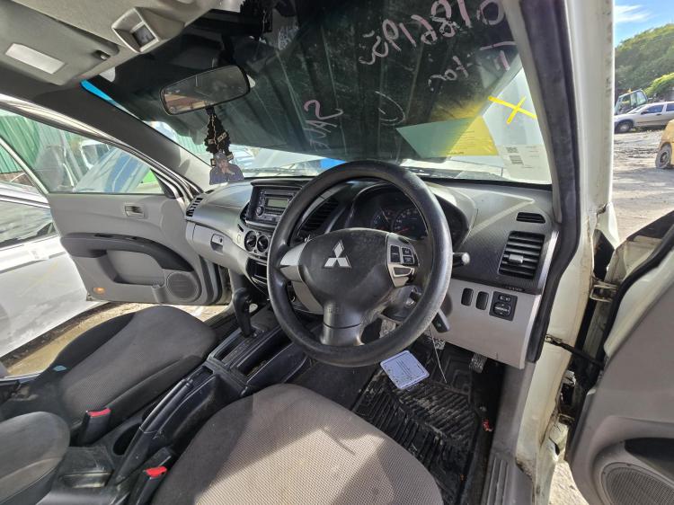 mitsubishi Triton MN GLX Apr 2010 Parts & Wrecking