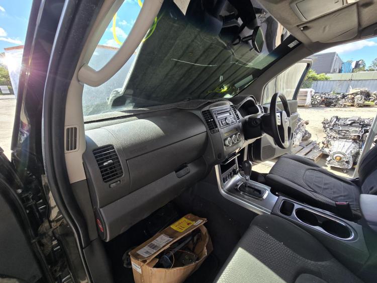 nissan Navara D40 ST-X 550 Dec 2010 Parts & Wrecking