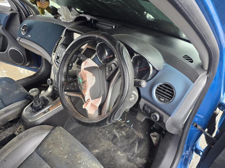 holden Cruze JH SRI Oct 2013 Parts & Wrecking