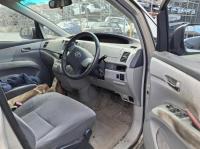 2006 Toyota Tarago GLI image 6