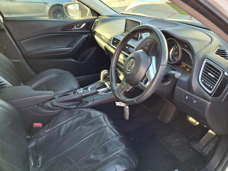 mazda 3 TOURING Oct 2015 Parts & Wrecking