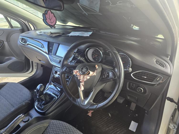 holden Astra BK RS Jan 2018 Parts & Wrecking