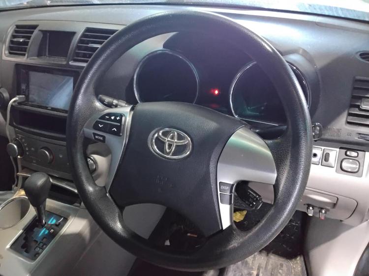 toyota Kluger KX-R May 2011 Parts & Wrecking