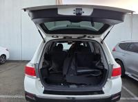 2011 Toyota Kluger GSU45R image 6