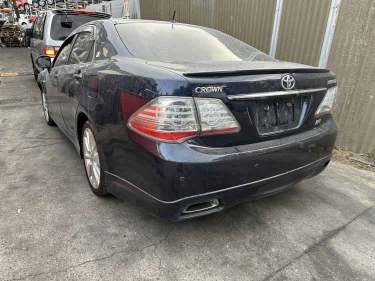 toyota Crown GWS204 Oct 2009 Parts & Wrecking