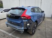 2016 Volvo S40 V40 CROSS COUNTRY image 6