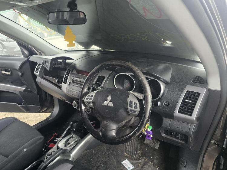 mitsubishi Outlander ZH LS May 2010 Parts & Wrecking