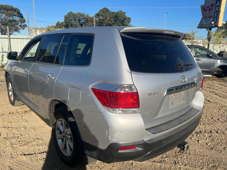 toyota Kluger GSU40 Feb 2013 Parts & Wrecking