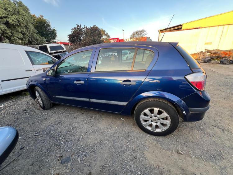 holden Astra AH Oct 2004 Parts & Wrecking