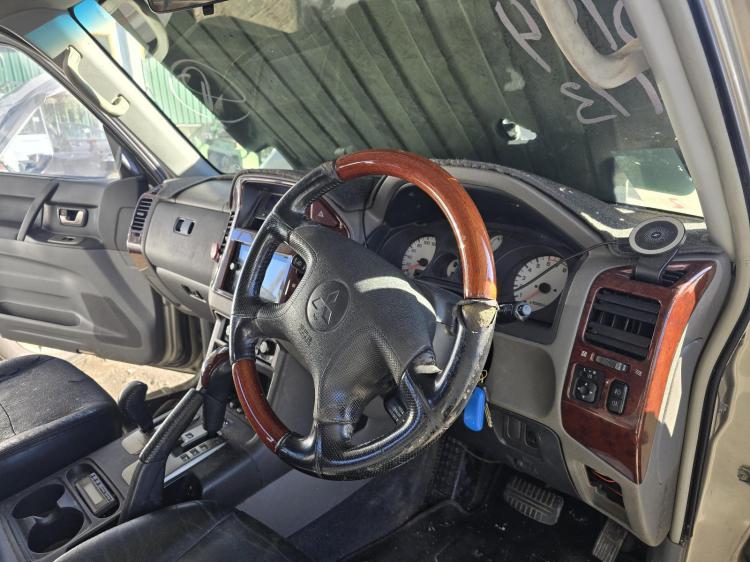 mitsubishi Pajero NP EXCEED Apr 2005 Parts & Wrecking